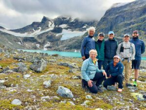 Norway 2026 photo of hiking group next to aqua lake